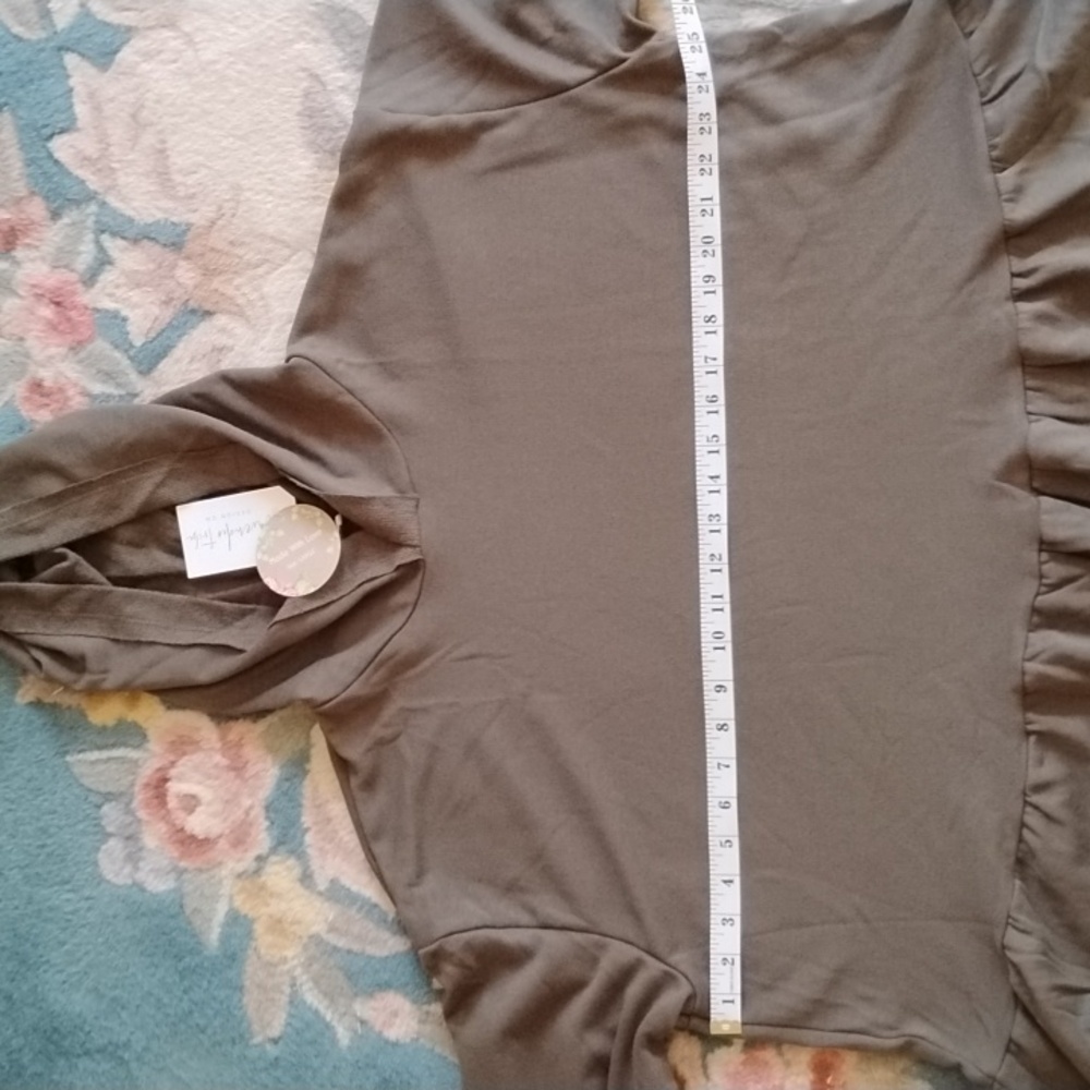 Women's Boho Hooded Green Sweatshirt With Ruffled Hem Large NWT - Picture 11 of 11